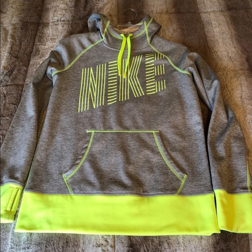 Nike pullover sweatshirt